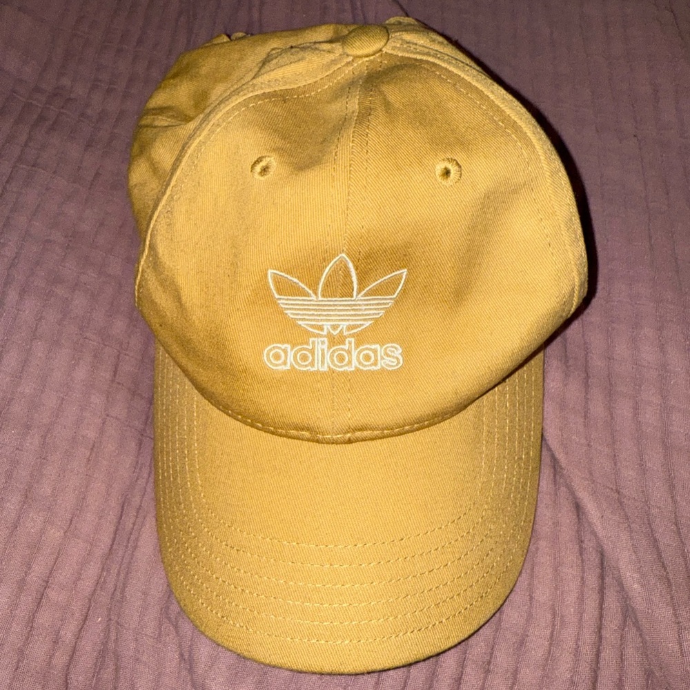 adidas Trefoil Cotton Cap in Mustard